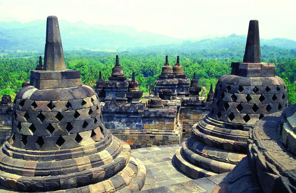 BOROBUDUR Indonesia AD 760 830 Sailendra Dynasty The Sailendra Dynasty peaked during the 7th and 8th centuries AD in Indonesia, leaving behind one of the greatest Buddhist shrines in the world: