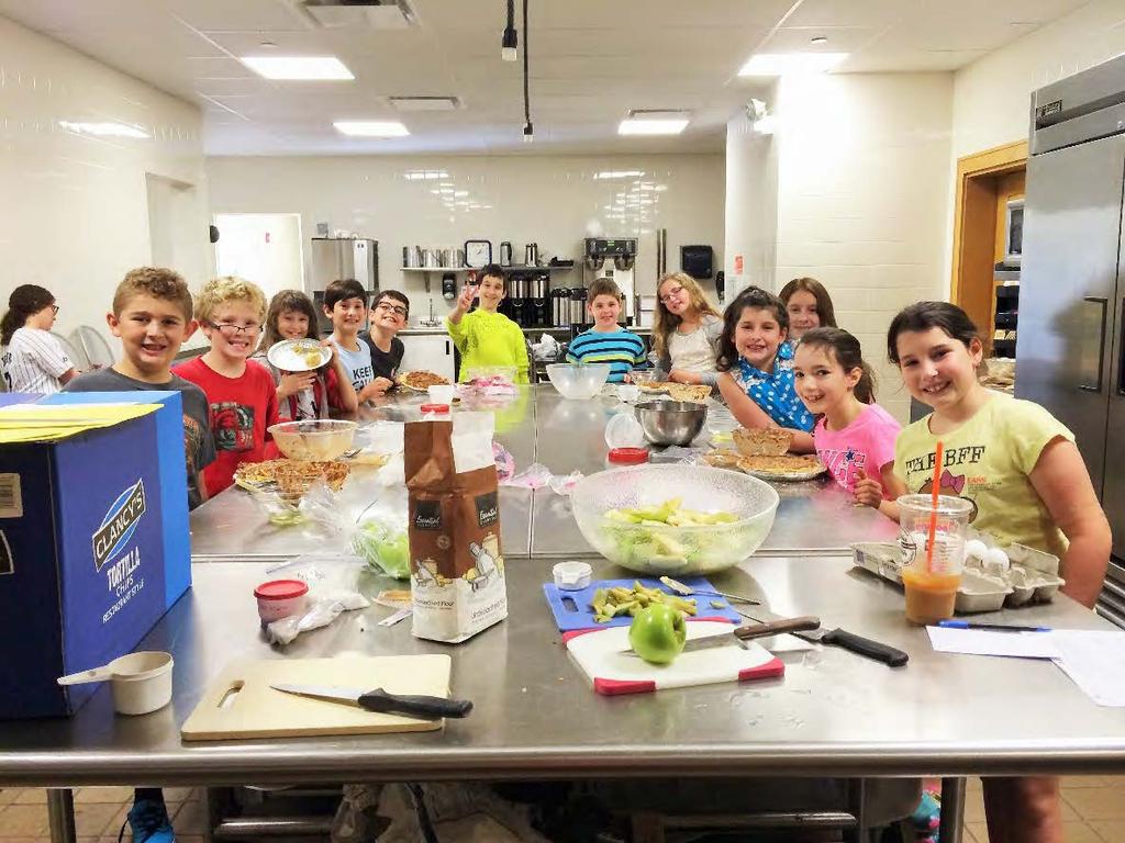 K tanim (li/le ones) Youth Group (KYG) 3 rd, 4 th, & 5 th Grade KYG Apple Pie Bake Off! Young children can experience Jewish community at an early age.
