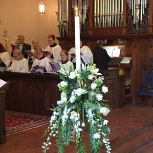 The guild is especially active at Christmas and Easter. Altar Guild Members prepare the altar and church each week.