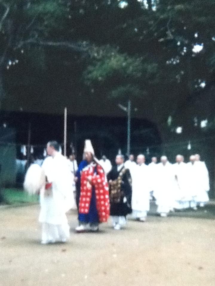 The priests are lined up moments before entering the zuimon to start their aragyo
