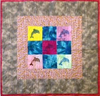 Merrie Handfinger Dolphins Quilting (Cotton) Baby quilt, 35 in.
