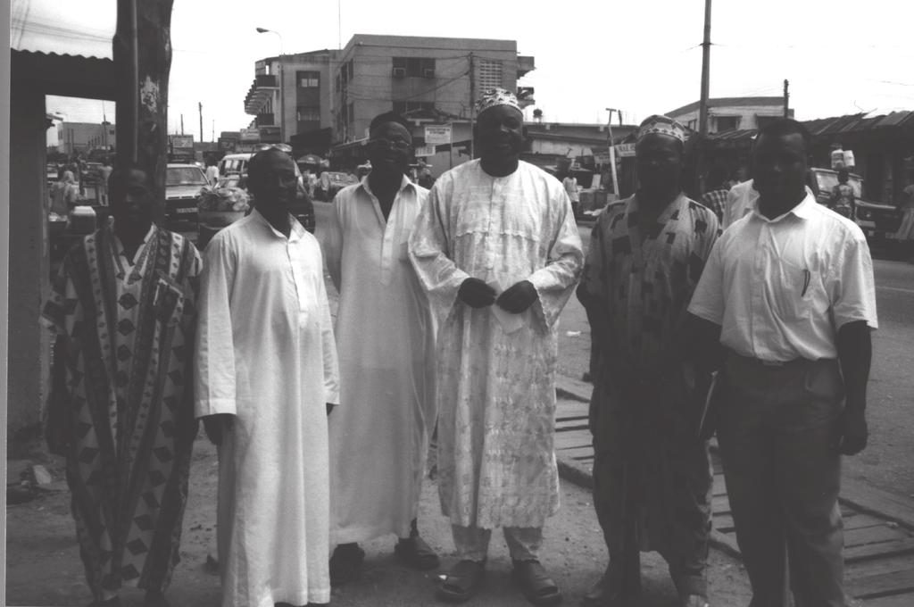 H o l g e r W e i s s Plate 6. Wangara Chief Baba Issa (third from the right), Nima, Accra. Chief Baba Issa is the founder of the Muslim Family Council Services (MFCS).
