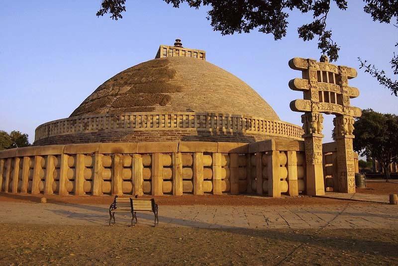 192. Great Stupa at Sanchi 4 Madhya Pradesh, India Buddhist; Maurya,