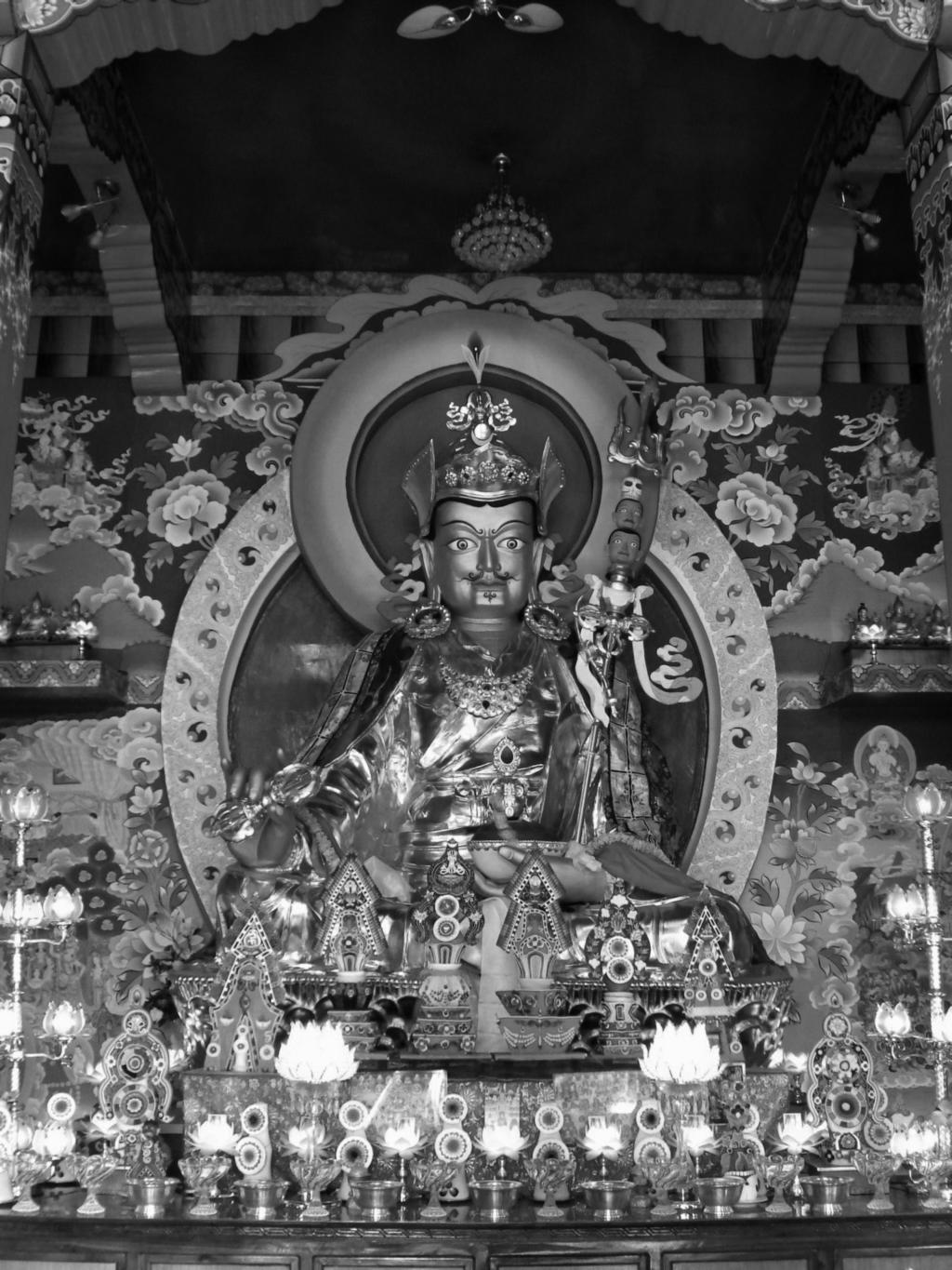 Guru Rinpoche statue at Nga Yab Pema