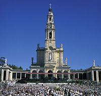 Day 11: Fatima May Portugal never forget the heavenly message of Fátima, which, before anybody else she was blessed to hear.