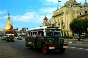Orient Odyssey Journeys beyond the ordinary 13 Day Myanmar (Burma) Golden Passage Tour Code: GPM 2015 / 2016 Operated by Orient Odyssey by the British as the nucleus of their grid pattern for the