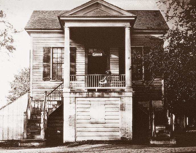 Above: In 1864, this building served as the office of the Freedmen s Bureau in Beaufort.