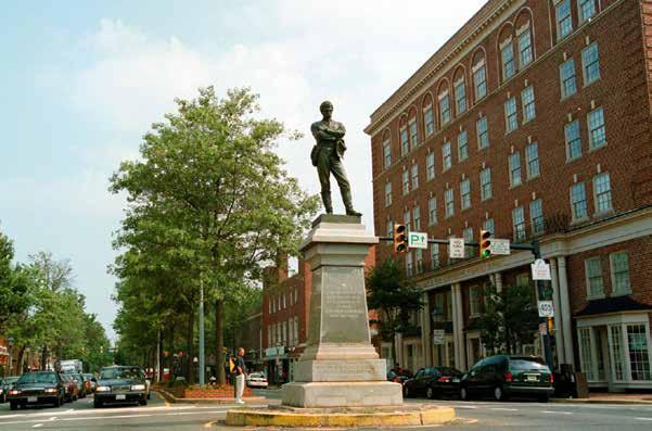 More News from around the Confederacy Not so fast: Alexandria s Confederate symbols will stay put for now By Patricia Sullivan November 30 at 6:03 PM The Confederate memorial statue Appomattox at the