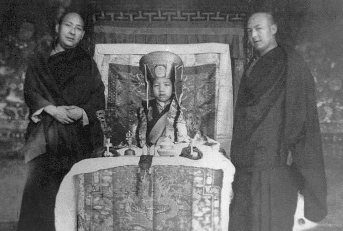 He was recognised as the ninth incarnation of the Traleg Kyabgon lineage and enthroned at the age of two as abbot of Thrangu Monastery, close to the upper Yangtze River.