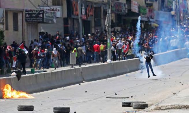 The largest was held near the Qalandia crossing, northwest of Jerusalem, where about 1,800 demonstrators arrived. Some of them clashed with the Israeli security forces.