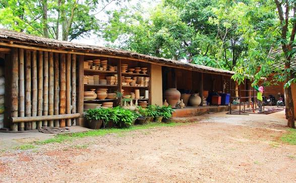 TRAVEL Culture Doi Din Daeng House Doi Din Daeng House is the factory and exhibition center of the pottery,