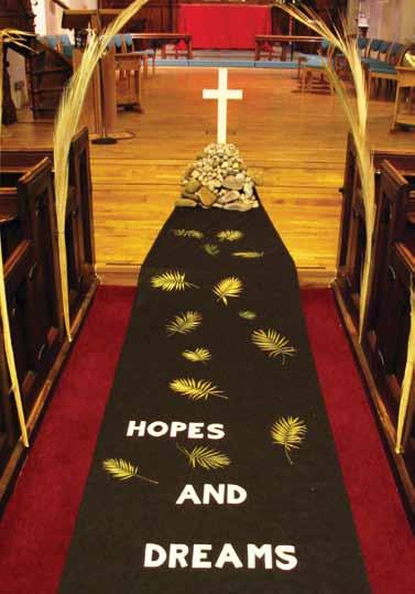 Experience Easter reflective Bible studies Station one Hopes and dreams The story of Palm Sunday Look at the display about Palm Sunday.