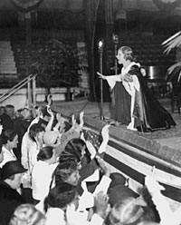 Foursquare s founder, Aimee Semple McPherson, was a pioneer of women in religion.