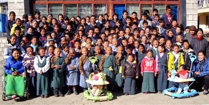 Our upcoming trip In 2014 we brought LifeStraws and distributed them in Chengdu, China and in Lhasa, Tibet.