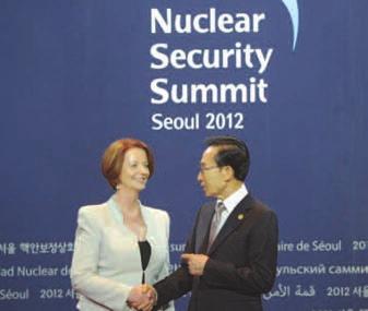Gillard i bungim presiden bilong Saut Korea PRESIDEN bilong Saut Korea, Lee Myung-Bak, i mitim Praim Minista bilong Australia