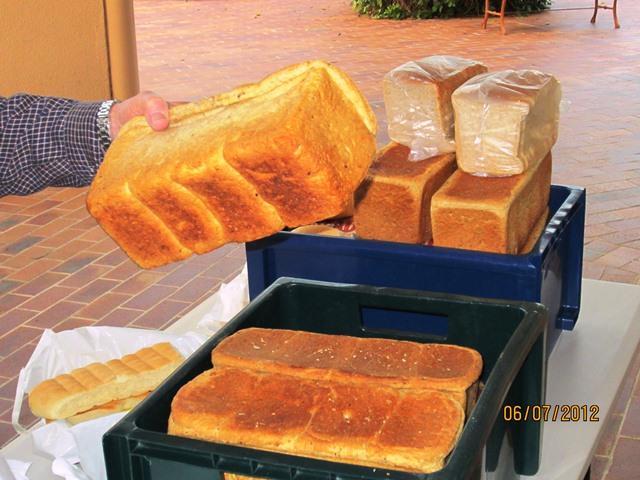 Contact: Parish Office ph: 3356 7155 BAPTISMS Once a week a St Vincent de Paul group and a Parish group, collect bread donated by local bakeries, which is unsold at the end of the day.