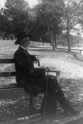 An elderly Jefferson Davis around 1885.