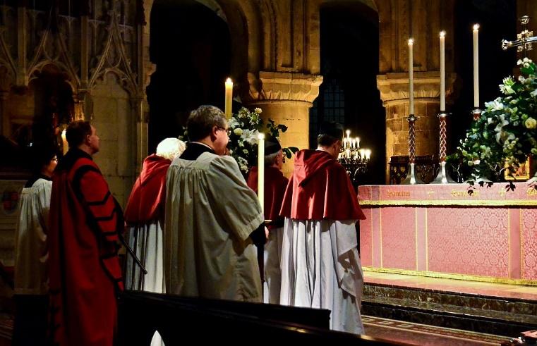 Sunday, 10th December 2017 Advent II 10:00 Family Eucharist in St Bartholomew the Less 11:00 Solemn Eucharist at the High Altar of St Bartholomew the Great 18:30 Mid-Advent Carol Service: Tomorrow I