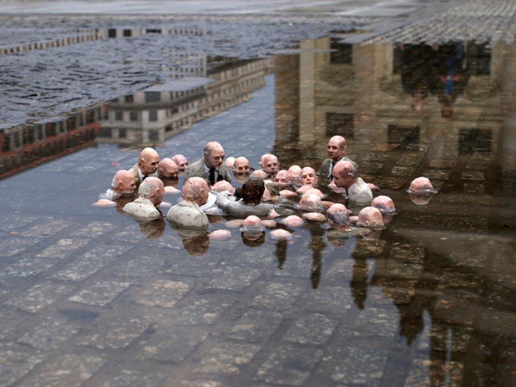 Stimulus A: Follow The Leaders an installation by Isaac Cordal, see www.cementeclipses.com (also known as Politicians discussing global warming ). How many people? What seems to be going on?