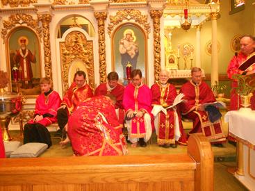 Metropolitan Stefan Celebrates Holy Thursday Services in Olyphant, Pa.