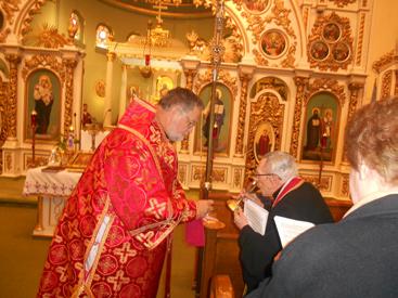 Metropolitan Stefan Celebrates Holy