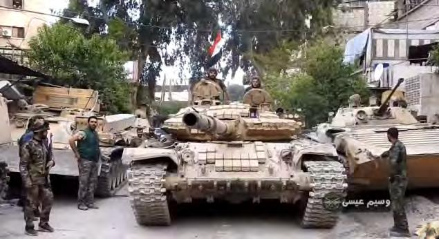 5 Right: Tank of the Syrian army s Republican Guard Brigade.