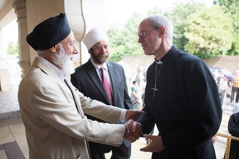 photograph: Marc Gascoigne/Lambeth Palace Diversity is a Gift The Archbishop of Canterbury made a visit during the summer to West London to a Church, a Hindu temple, a Gurdwara and a Mosque.