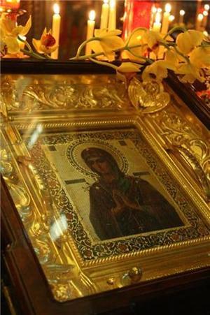 The myrrh-streaming icon of the Mother of God Softener of Evil Hearts arrived in the U.S. from Russia. After gaining reverence in the Motherland, the icon is now traveling across America.