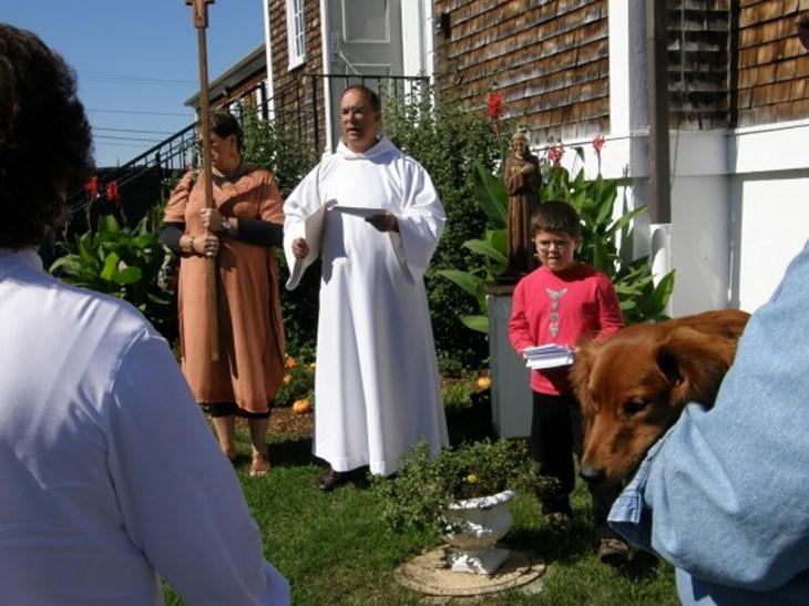 Vincent de Paul Society Walk for the Poor On Saturday September 26 th in upper Kennedy Park in Fall River, the St. Vincent de Paul Societies of our area will sponsor their annual Walk For the Poor.