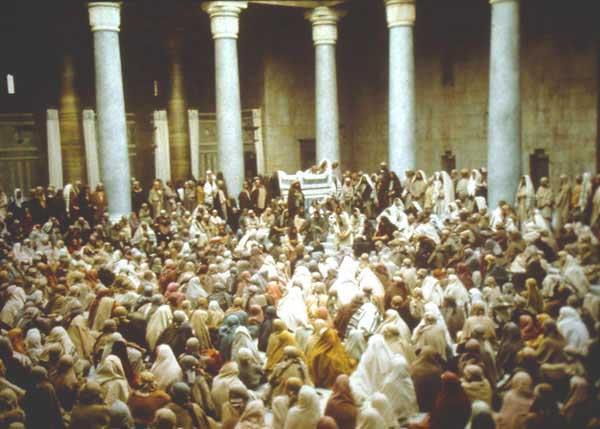 Jesus Teaches in the Temple JESUS TEACHES IN TEMPLE; RELIGIOUS LEADERS PLOT TO KILL (Mark 11:18, Luke 19:47-48) And every day, He (Jesus) was teaching in the temple area.