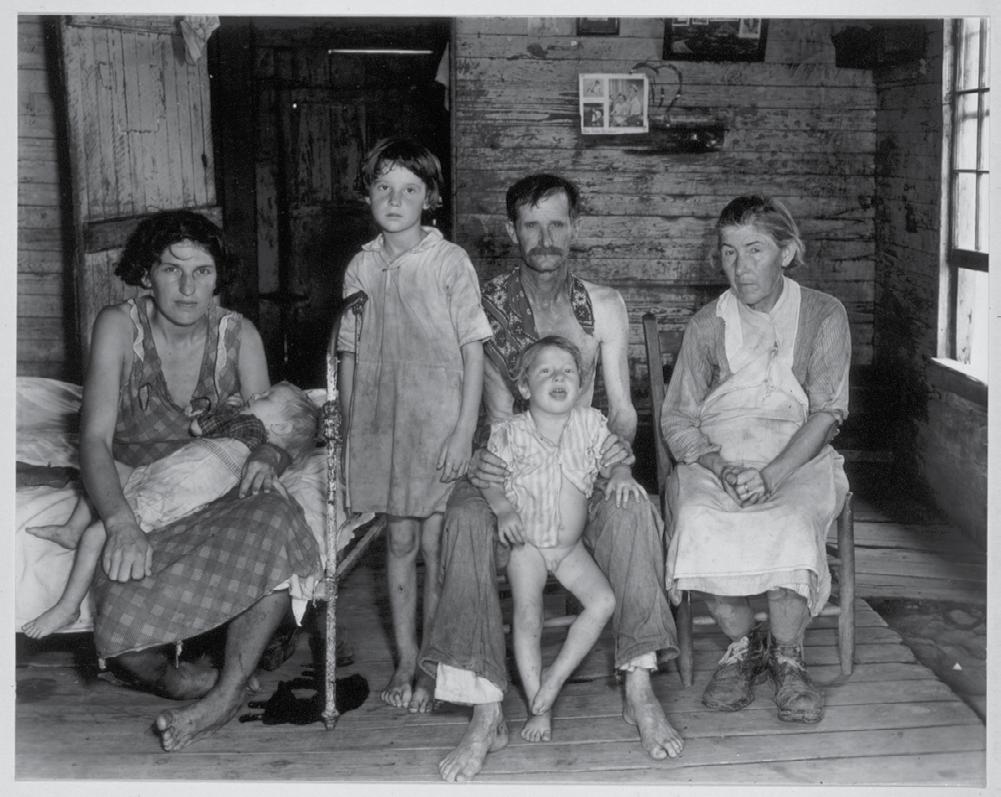 PHOTOGRAPH Handout 2.3 Photographs of the South During the Depression Walker Evans is one of the most famous photographers to document the effects of the Great Depression in the United States.