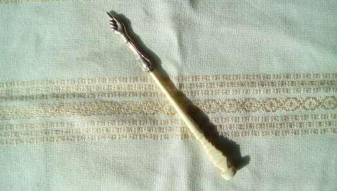 Yad Shofar (sho-far) A pointer to help the reader follow the words on the scroll without touching it. An ancient instrument that dramatically grabs everyone's attention in important Jewish festivals.