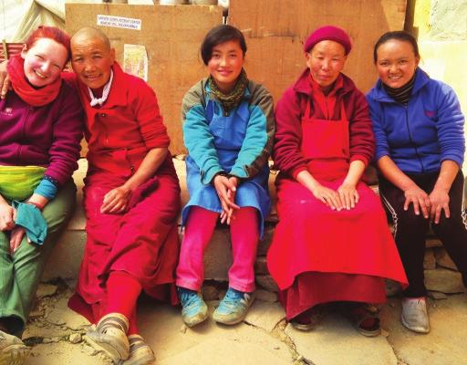 Some of Ani Samten-la s helpers at Lawudo: Simone, Ani Lobsang Drolkar, Lakshmi, Ani Ngawang and Sangpo. Photo Kristina Mah.