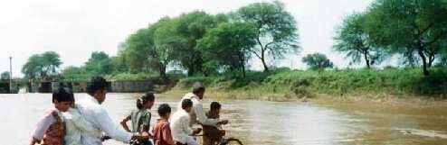 AKOLA FLOODS 2002 INTRODUCTION 1. During August 2002, heavy monsoon flash floods hit the northern region of Maharashtra causing heavy loss to life & properties.