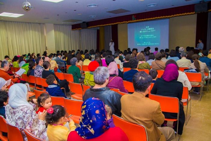 HIS decided to organize a large event in which a short presentation about the concept of Halal concept and basic Islamic beliefs were introduced