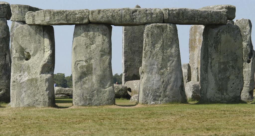 94 T. DARVILL Figure 3. Stonehenge, Wiltshire. Outer faces of four pillars of the Sarsen Circle (from right to left: Stones 29, 30, 1, and 2) with lintels in place.