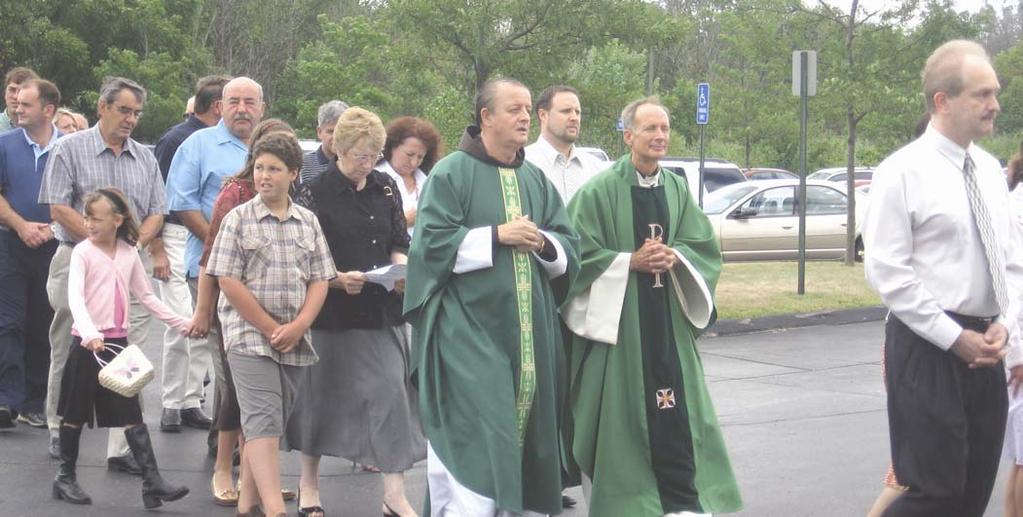 STORIES IN PICTURES Troy - Sveta Lucija - St. Lucy Predstavljaju i nadbiskupiju Detroit msgr.