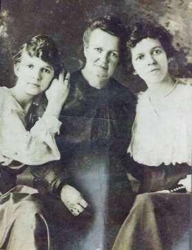 Allie Davey Pennington with daughters Emma and Rowena Allie Elizabeth Davey was born on May 11, 1862, in Grand Rapids, Michigan.