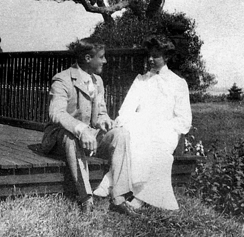 L e s s o n O n e H i s t o r y O v e r v i e w a n d A s s i g n m e n t s Franklin and Eleanor Roosevelt Franklin Delano Roosevelt and his wife Eleanor had great influence over American politics