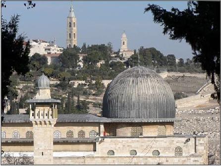2. Holy City For Muslims, Jerusalem is the third holiest city after Mecca and