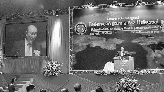 Jesus Blasnik, President of IIFWP Argentina, who reviewed the significance and accomplishments of Father Moon. Mr.