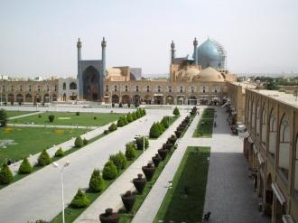 City of Isfahan is less than 10 miles from IUCF; prevailing wind would blow toxic