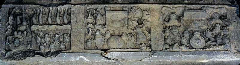 Amaravathi and Sannathi sculptures have similar notion in depictions. Here too, the Buddha's life stories are depicted in symbolic representations.