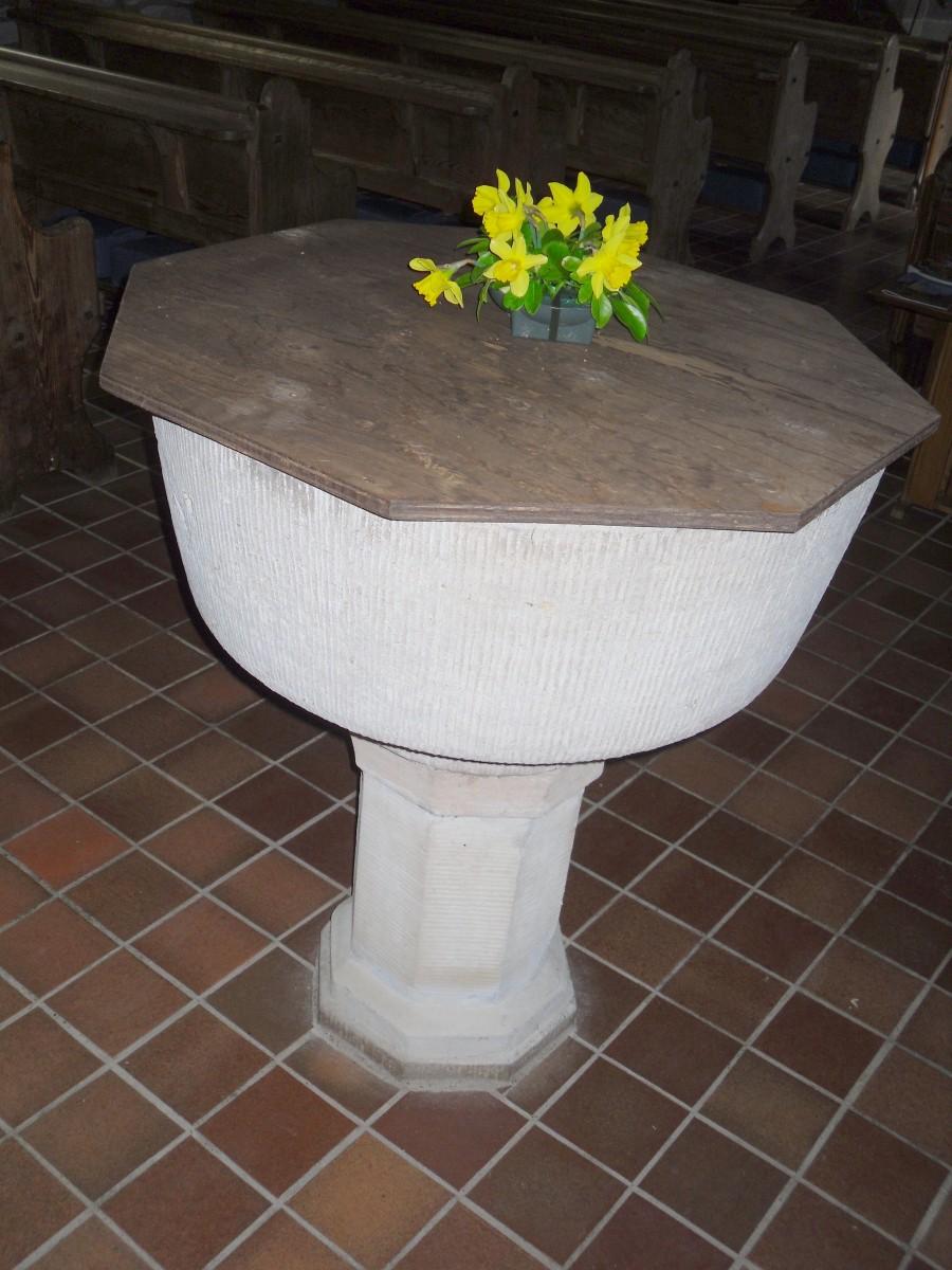 The font at Stanton Long The font has a plain bowl and an