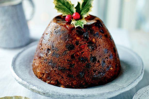 Christmas Pudding Christmas puddings take two days to make. On the first day, you mix the ingredients. On the second day, you prepare the basins and steam the puddings.