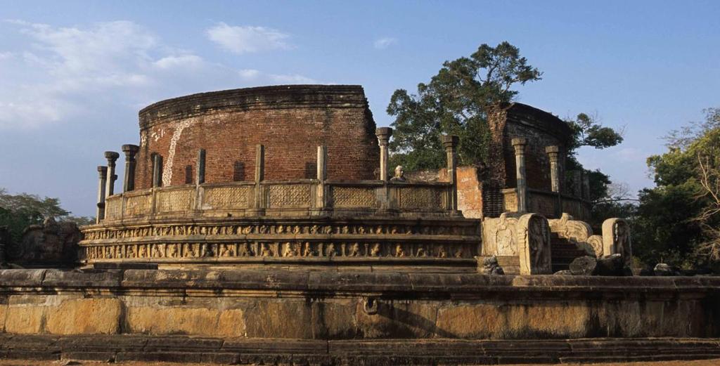 Polonnaruwa rose to prominence following the fall of Anuradhapura.