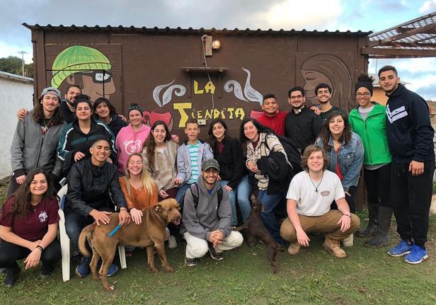 CHRIST IS RISEN! STUDENTS VOLUNTEER WITH PROJECT MEXICO For the fourth year in a row, a group of students from Hellenic College and Holy Cross spent their March spring break at St.