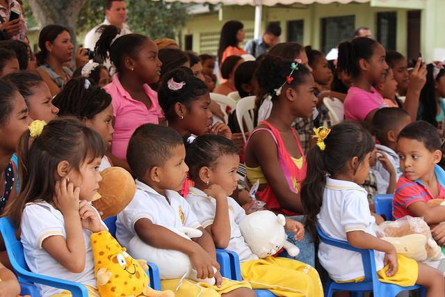 HAY FESTIVAL CARTAGENA: kids events and community work Hay Festivalito Comunitario is the children and young adults programme that we run together with the NGO Plan International.