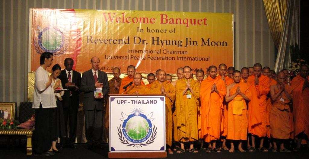 Welcome Banquet At 6:30 PM there was a Welcome Banquet at the Radisson Hotel. Nearly 140 people attended including 30 Buddhist monks. Dr.