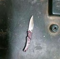 Left: Two knives found her possession in the same place several months ago (Facebook page of QudsN, November 1, 216).